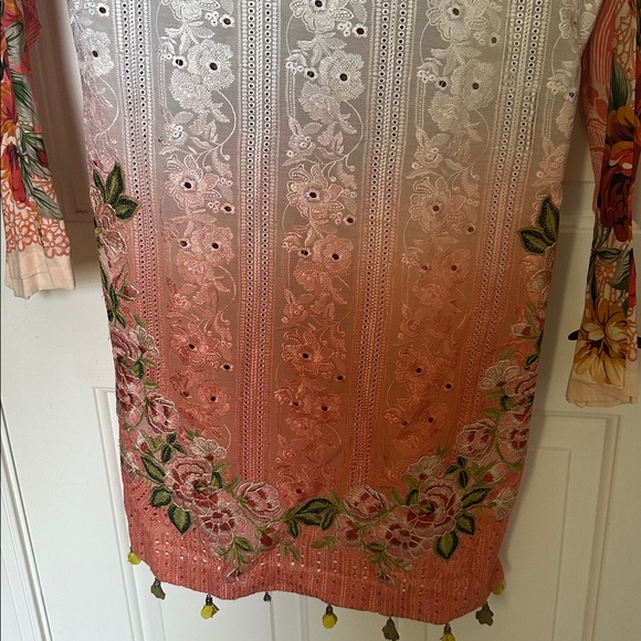 Pakistani clothes- Saira Rizwan 3 piece lawn outfit - Picture 4 of 10